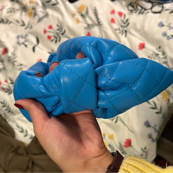 JW PEI Faux Leather Quilted Bag - Picture 3 of 6